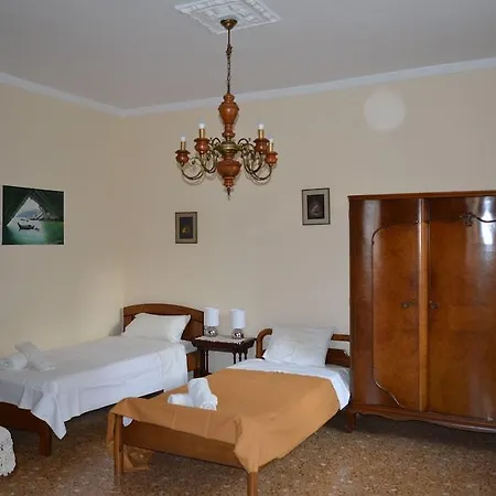 Neat Flat In Seaside Town Argostoli (Kefalonia)