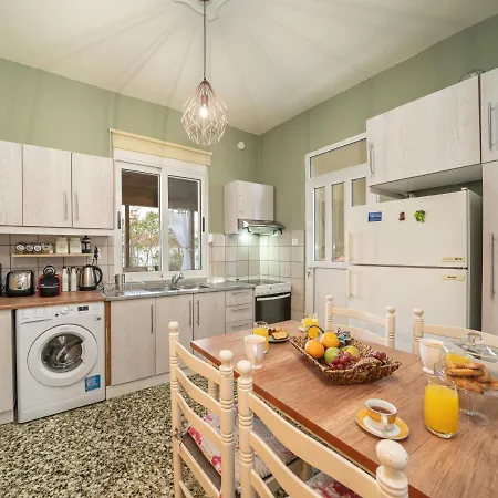 Neat Flat In Seaside Town Apartment