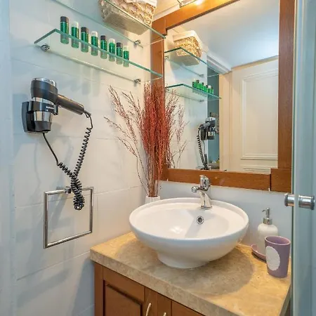 Neat Flat In Seaside Town Apartment